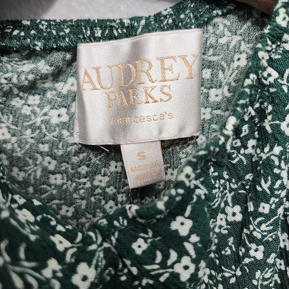 Audrey parks x francescas women's green daisy floral jumpsuit size S wid… - Picture 9 of 10